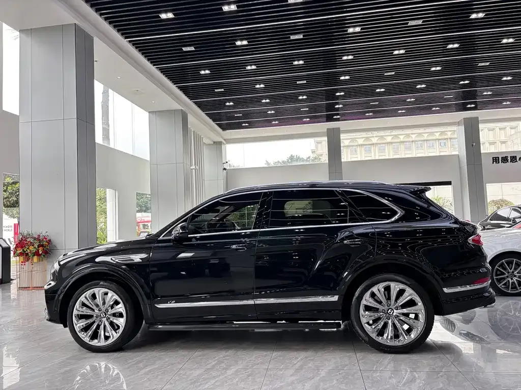 Bentley Bentayga — фото 4
