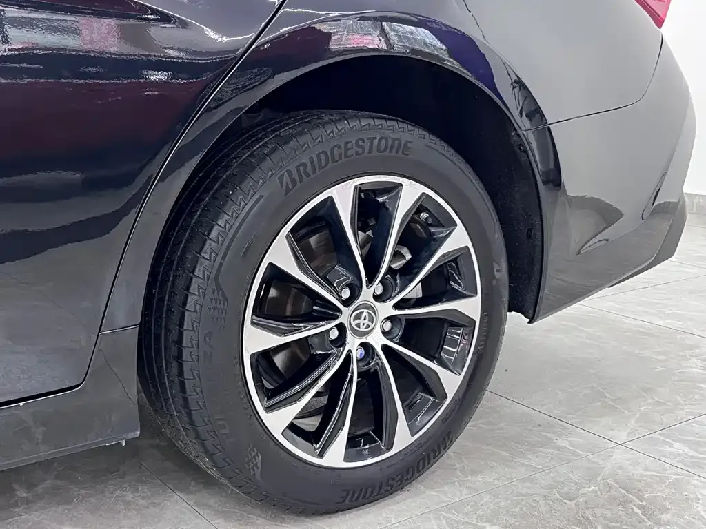 Toyota Avalon 2022 из CN, фото 9