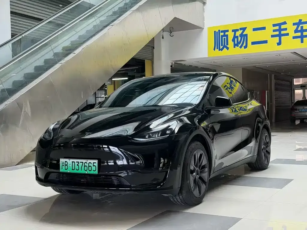 Tesla Model Y 2024 из CN, фото 1