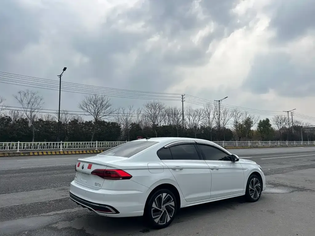 Volkswagen Bora 2022 из CN, фото 8