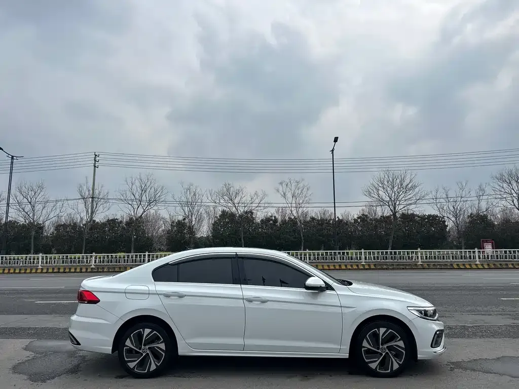 Volkswagen Bora 2022 из CN, фото 2