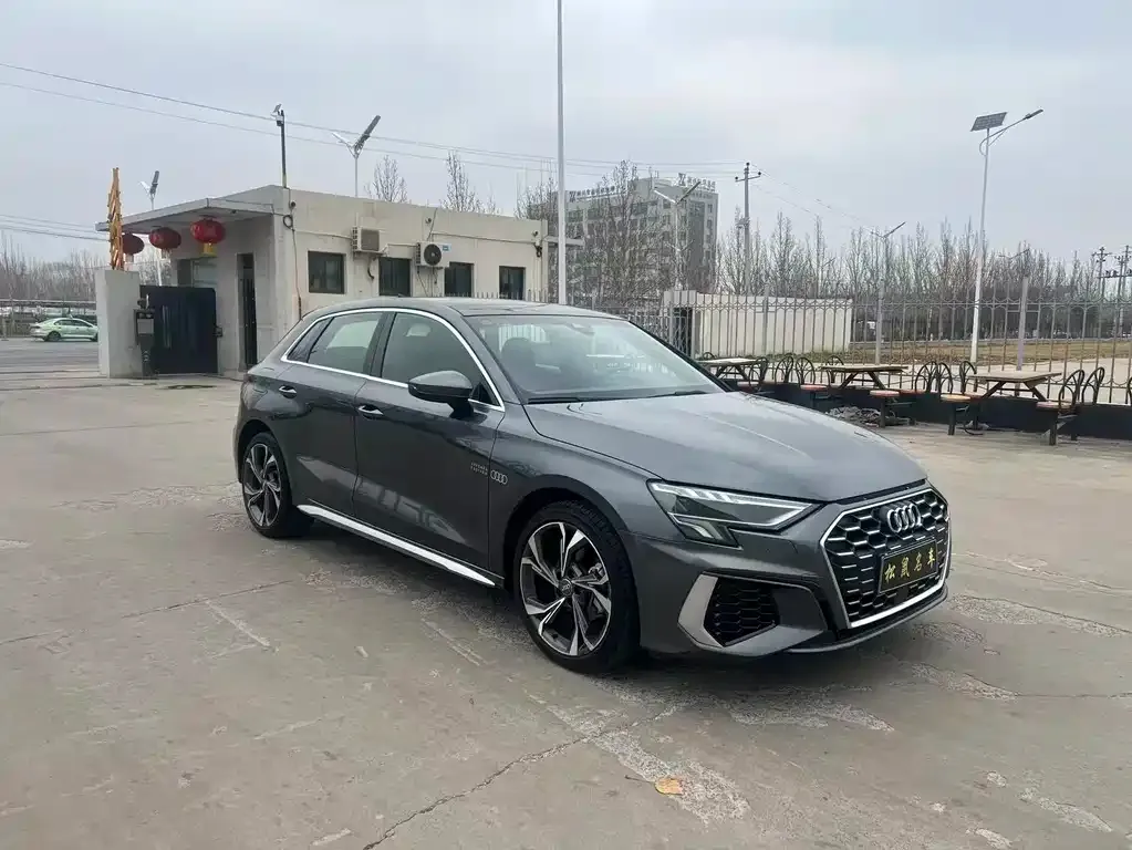 Audi A3 2021 из CN, фото 2