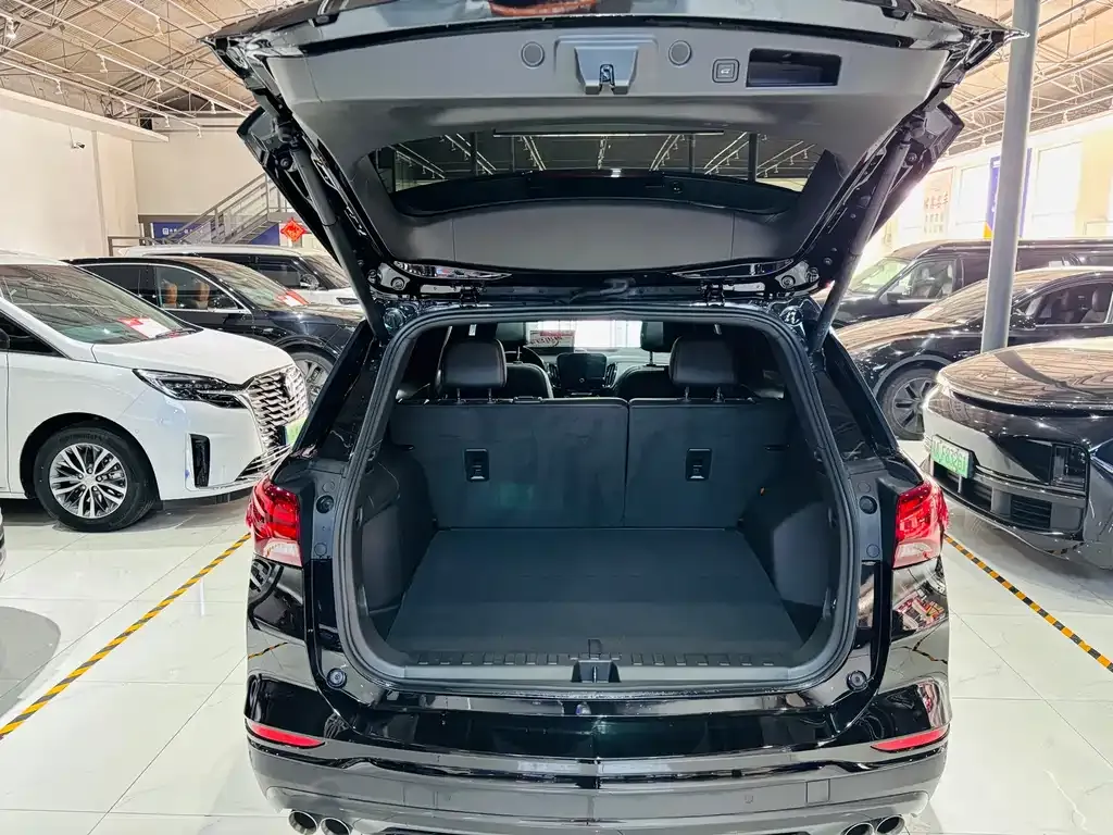 Chevrolet Equinox 2025 из CN, фото 6