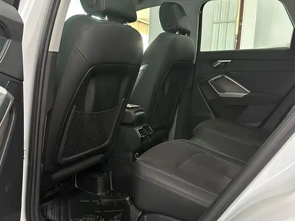 Audi Q3 2023 из CN, фото 5