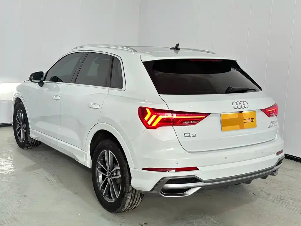 Audi Q3 2023 из CN, фото 3