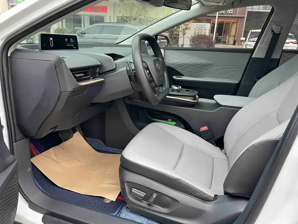 Toyota bZ3 2024 из CN, фото 8
