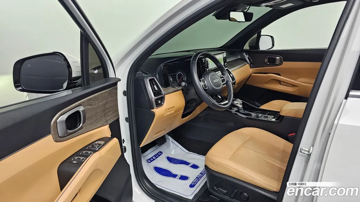 Kia Sorento — фото 8