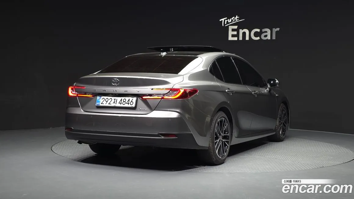 Toyota Camry 2025 из KR, фото 2