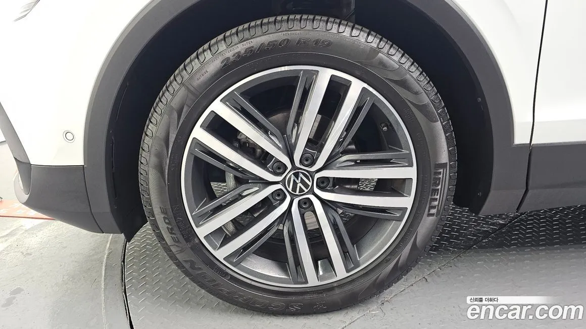 Volkswagen Tiguan 2021 из KR, фото 4