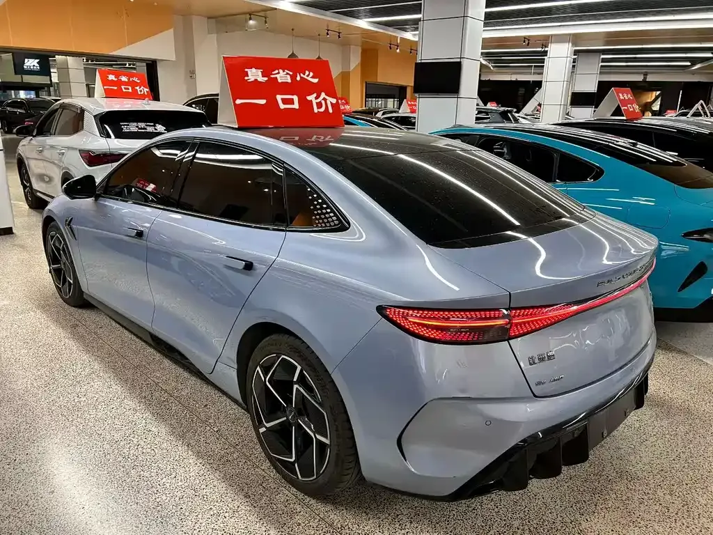 BYD Seal — фото 4
