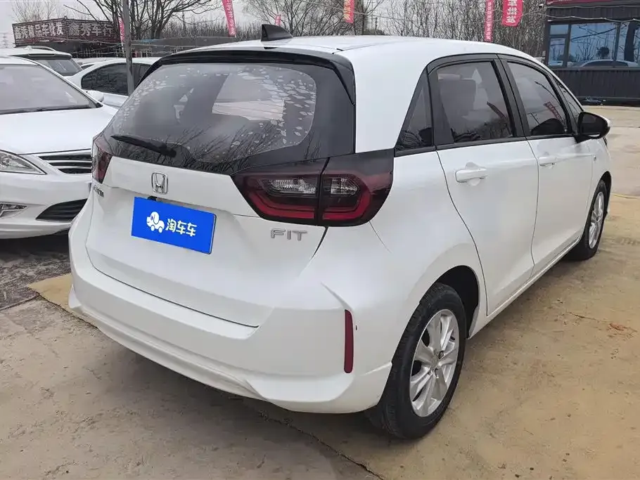 Honda Fit — фото 6