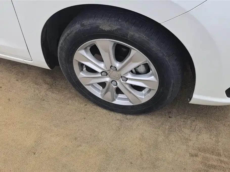 Honda Fit — фото 4