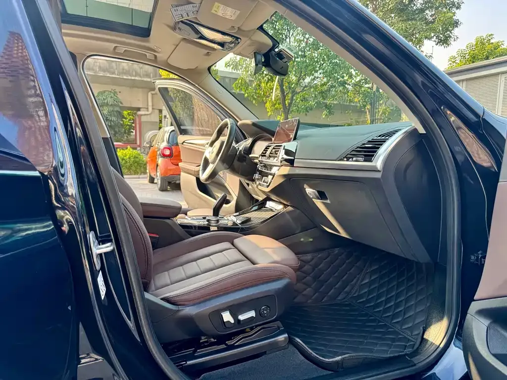BMW X3 2021 из CN, фото 2