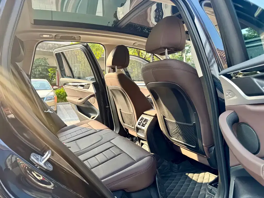 BMW X3 2021 из CN, фото 3