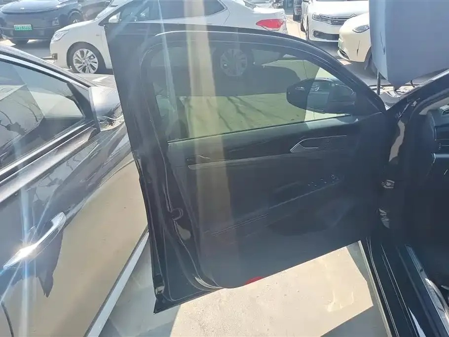 Volkswagen Passat — фото 5