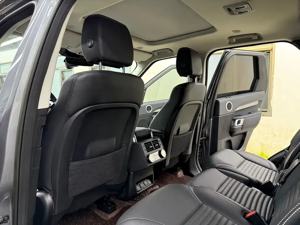 Land Rover Discovery 2023 из CN, фото 5