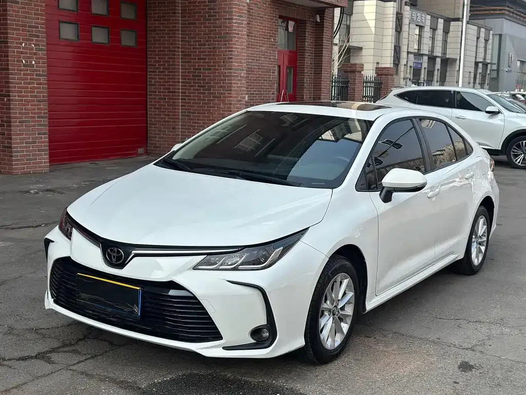 Toyota Corolla 2022 из CN, фото 1