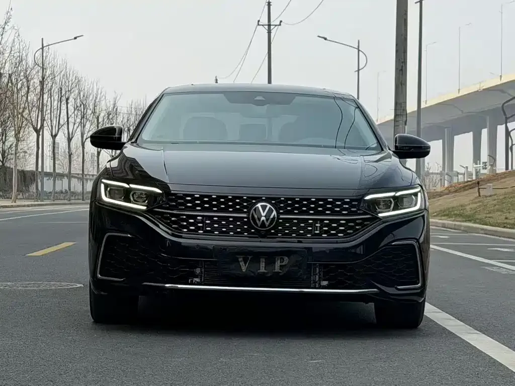 Volkswagen Passat — фото 9