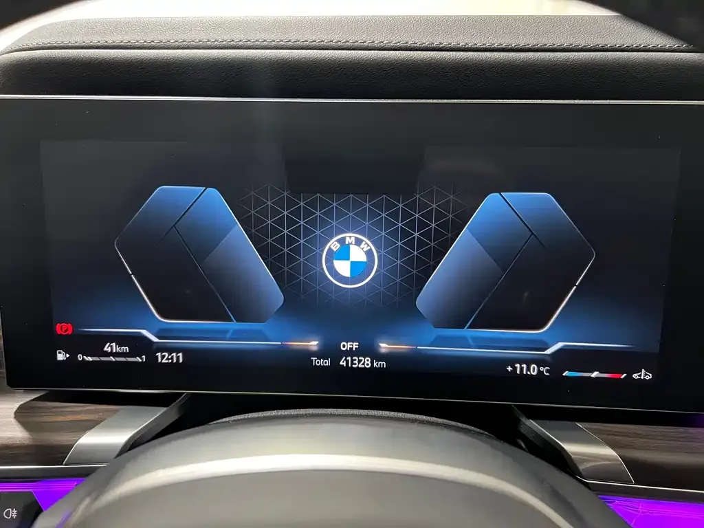 BMW 7 Series — фото 9