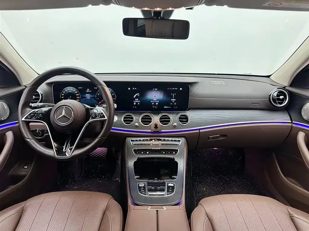 Mercedes-Benz E-Class — фото 10