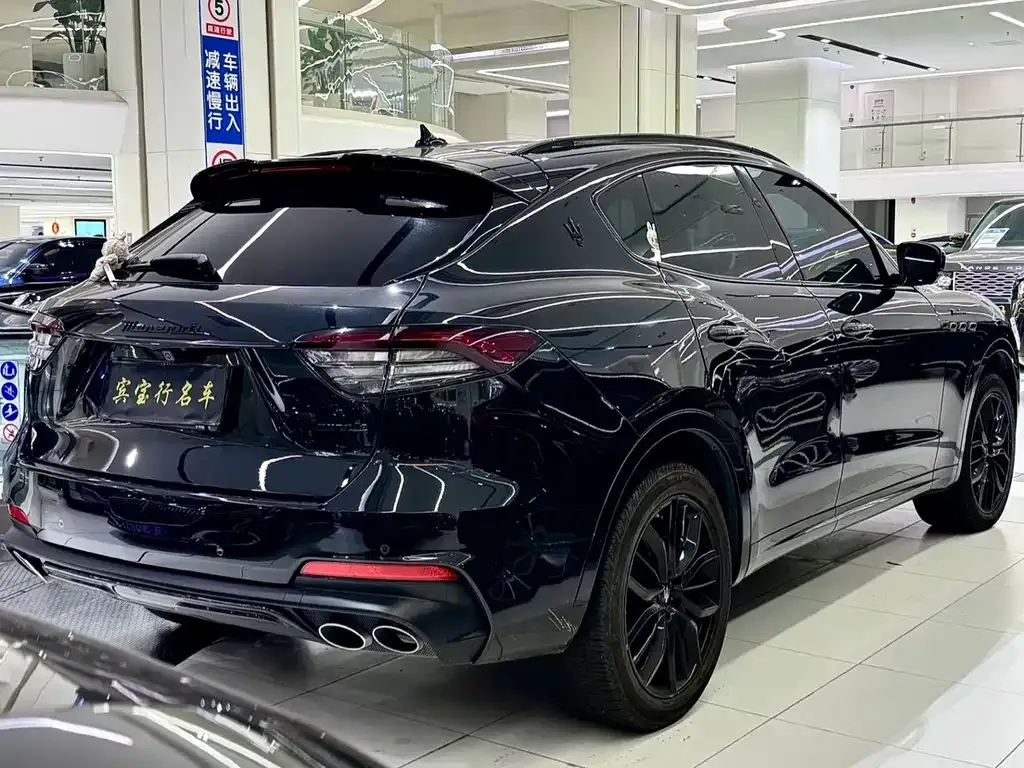 Maserati Levante — фото 3