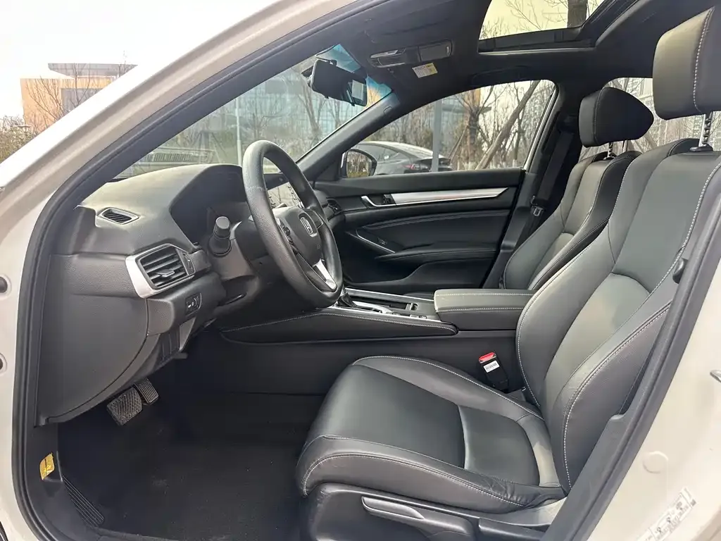 Honda Inspire 2022 из CN, фото 2