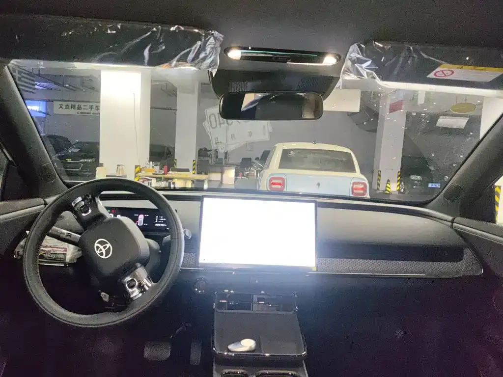 Toyota Platinum 3X 2026 из CN, фото 3