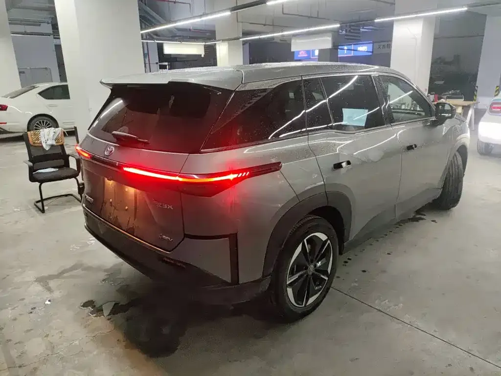 Toyota Platinum 3X 2026 из CN, фото 4