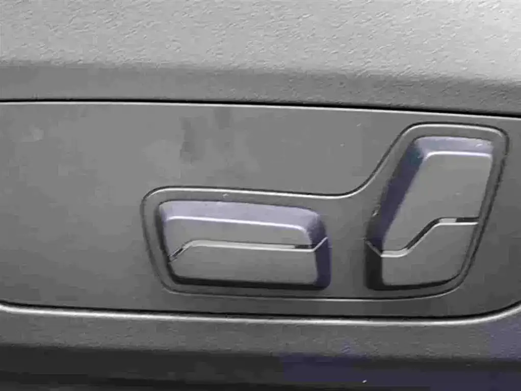 BMW 2 Series 2025 из CN, фото 8