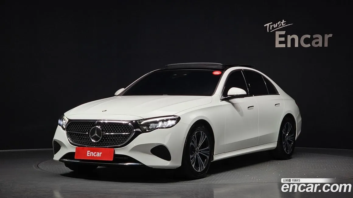 Mercedes-Benz E-Class — фото 1