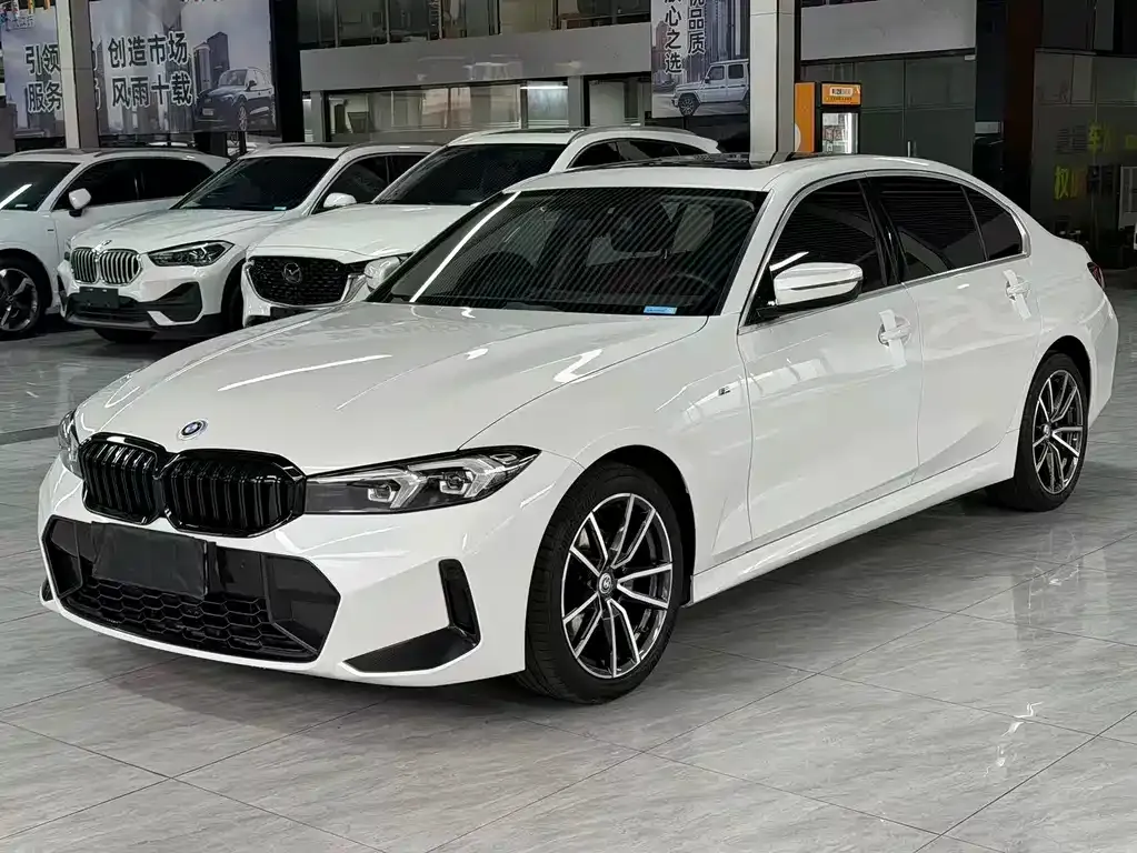 BMW 3 Series 2023 из CN, фото 1