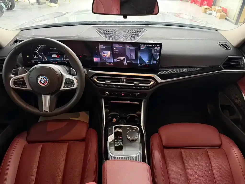 BMW 3 Series 2023 из CN, фото 3