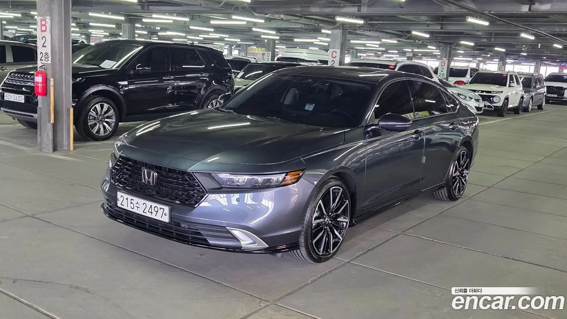 Honda Accord — фото 1