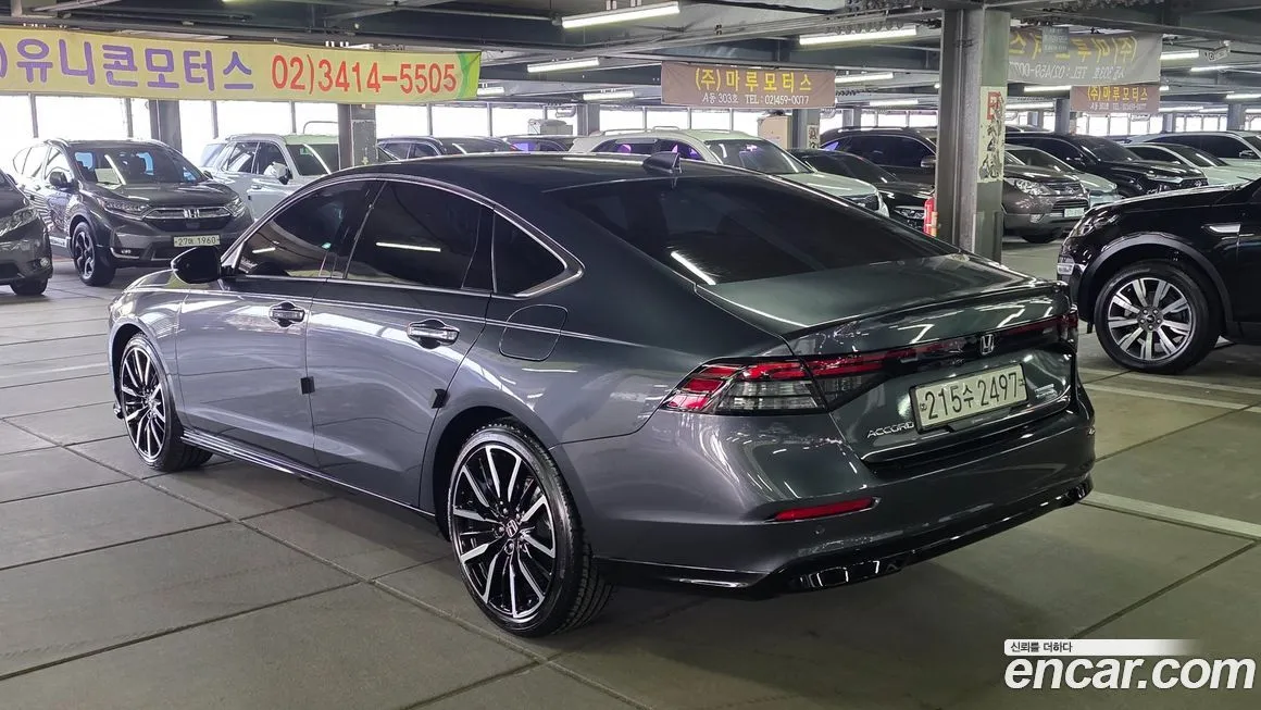 Honda Accord — фото 10
