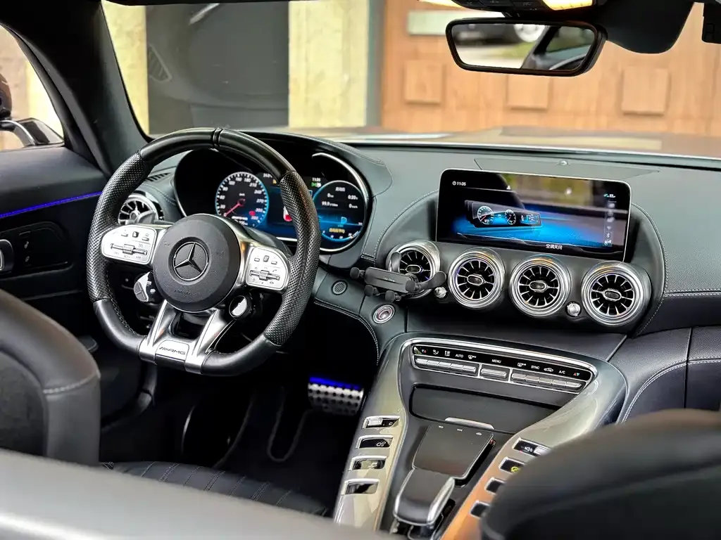 Mercedes-Benz AMG GT — фото 10