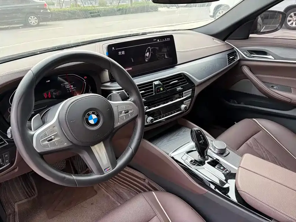 BMW 5 Series — фото 4