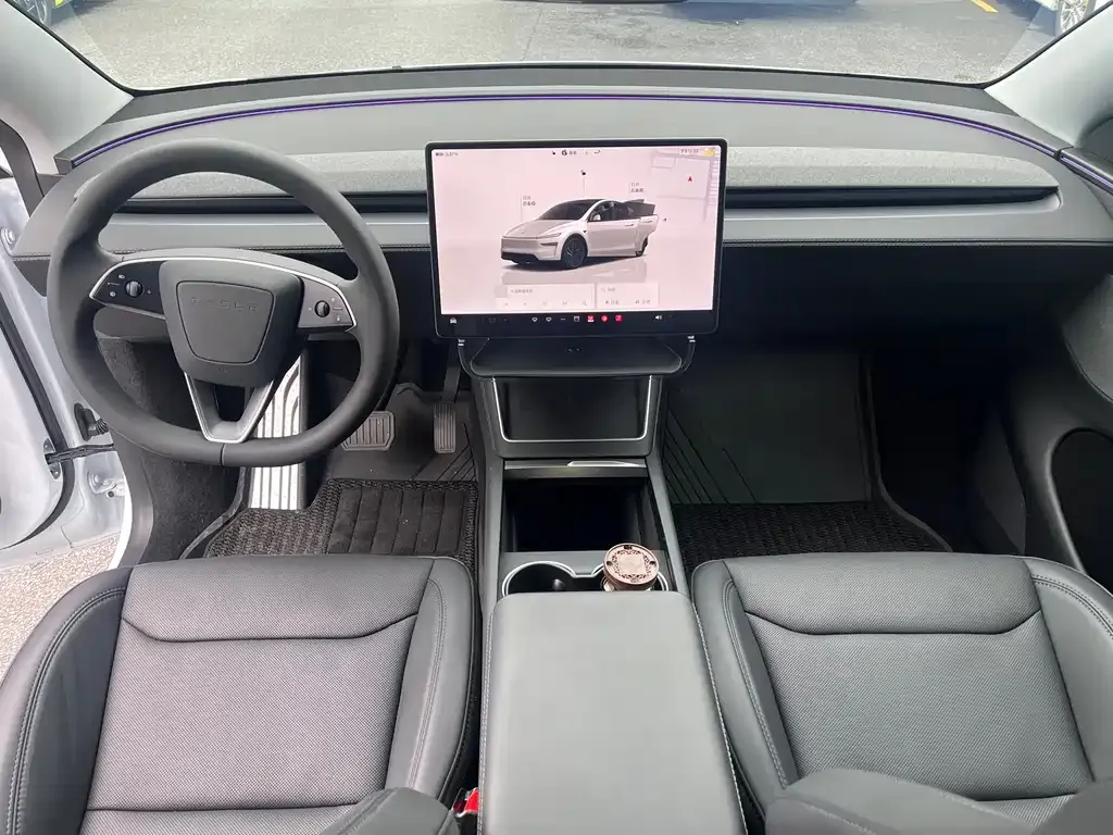 Tesla Model Y — фото 3