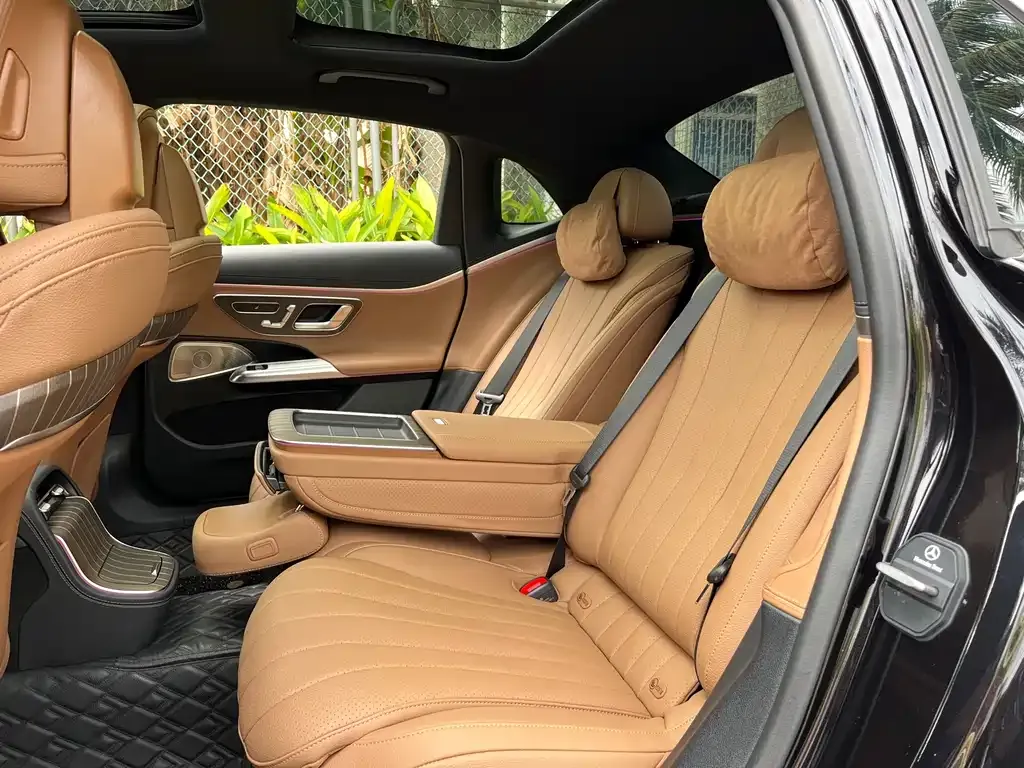 Mercedes-Benz E-Class 2024 из CN, фото 2