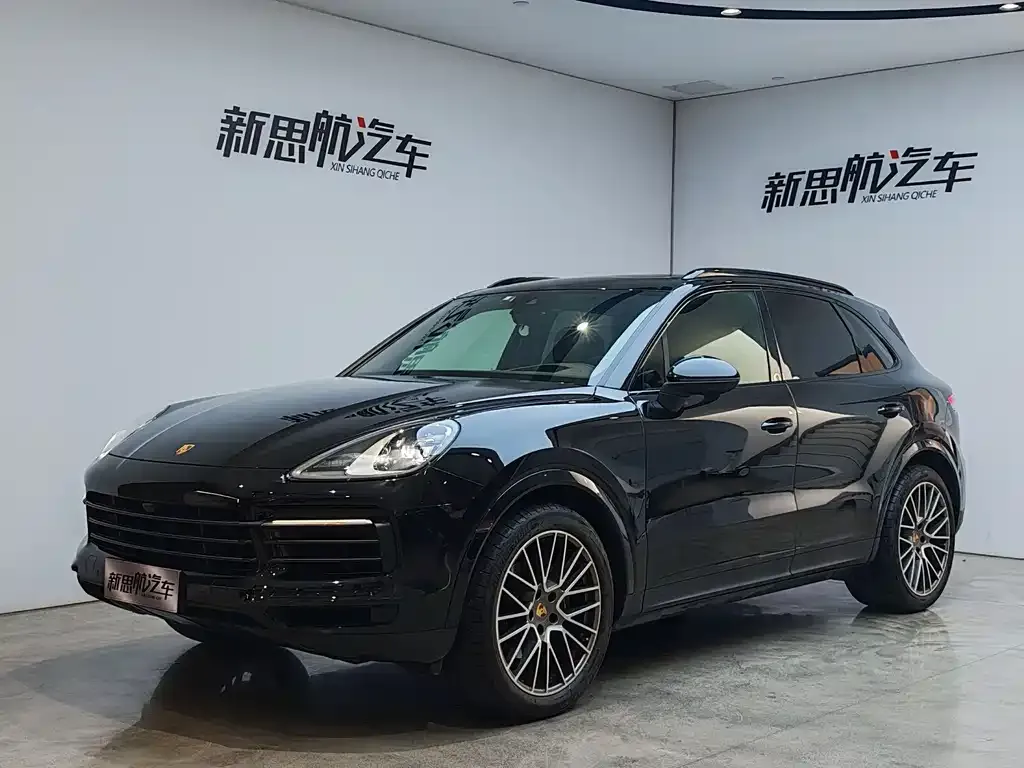Porsche Cayenne — фото 1