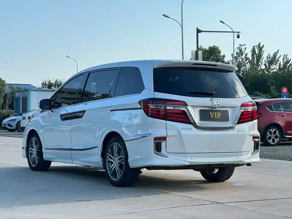Honda Elysion 2021 из CN, фото 4