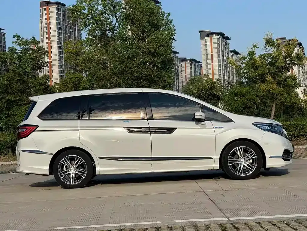 Honda Elysion 2021 из CN, фото 10