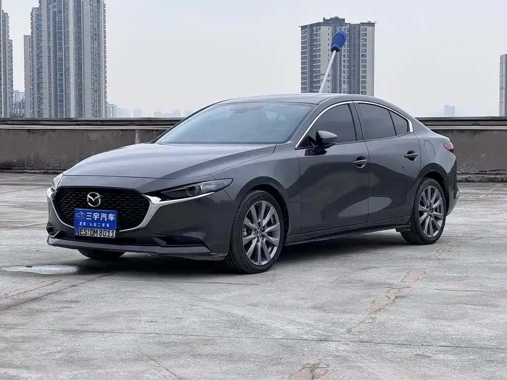Mazda 3 Axela — фото 1