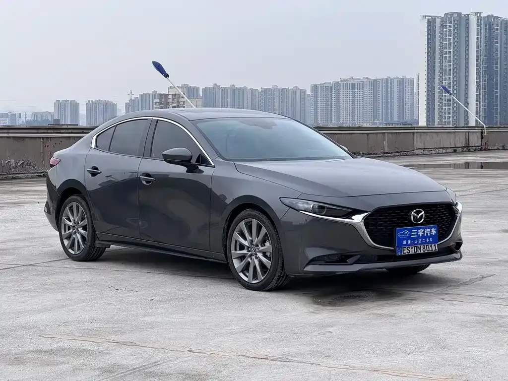 Mazda 3 Axela — фото 4