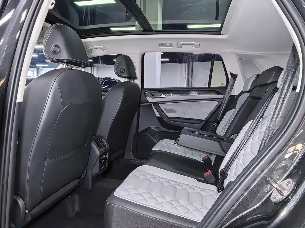 Volkswagen Tayron 2023 из CN, фото 10