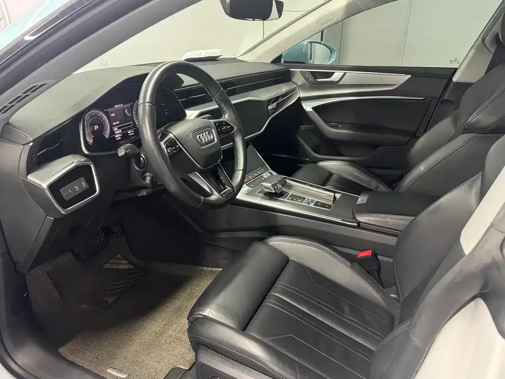Audi A7 2021 из CN, фото 8