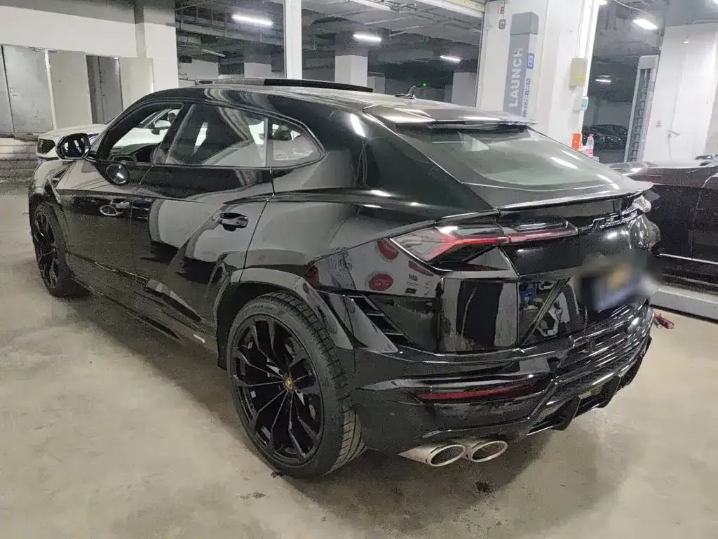 Lamborghini Urus 2023 из CN, фото 7
