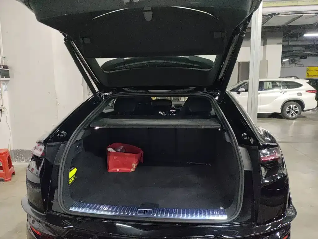 Lamborghini Urus 2023 из CN, фото 6