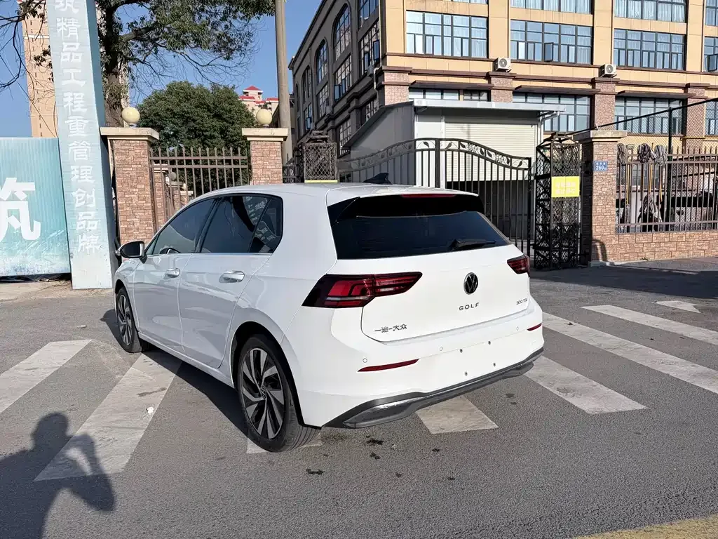 Volkswagen Golf 2025 из CN, фото 8
