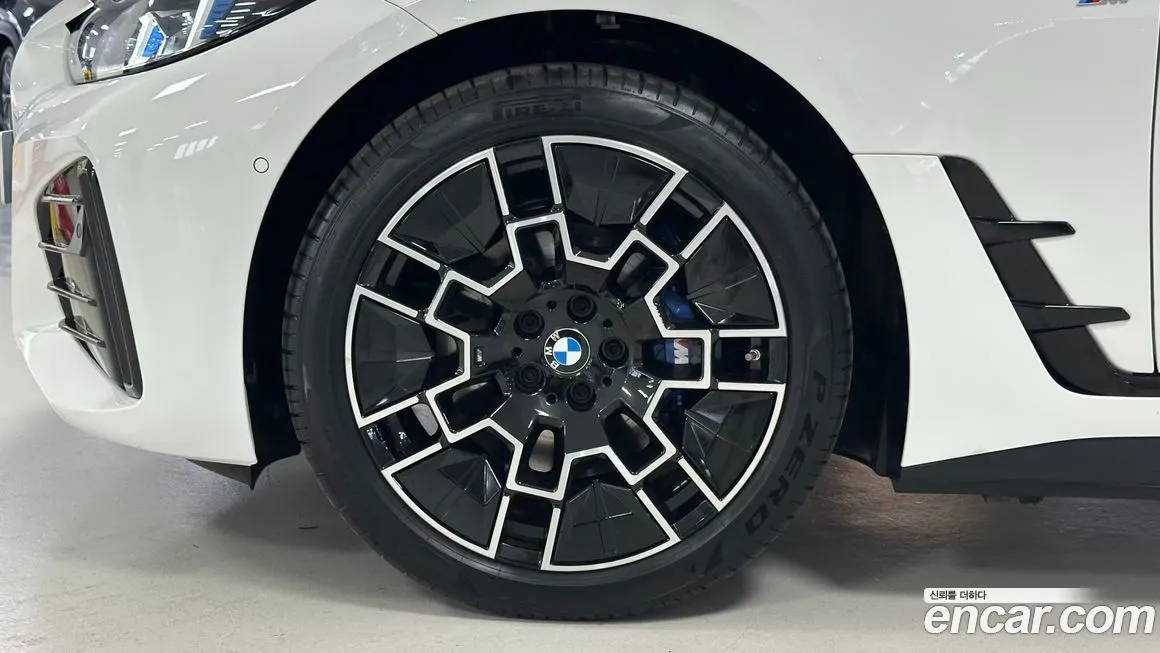 BMW i4 2025 из KR, фото 3