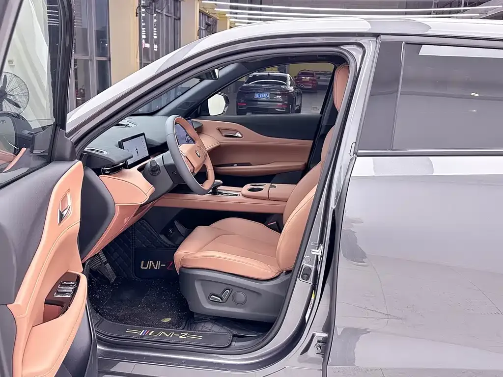 Changan UNI-Z 2025 из CN, фото 3